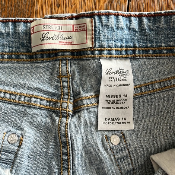 Levi Strauss Signature Jean Shorts light wash size misses 14 - Picture 2 of 11
